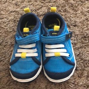 Stride rite toddler shoes